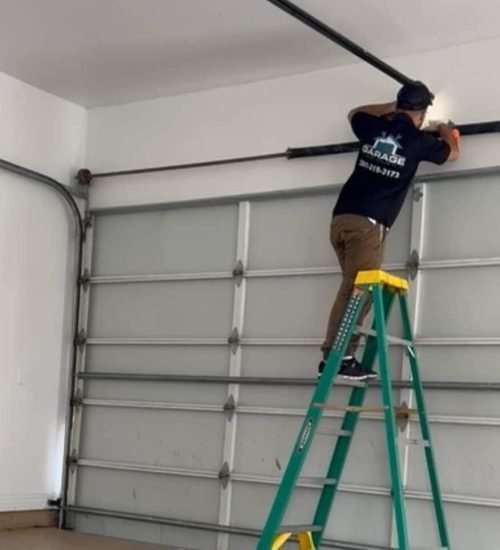 garage door repair technician in Houston, TX